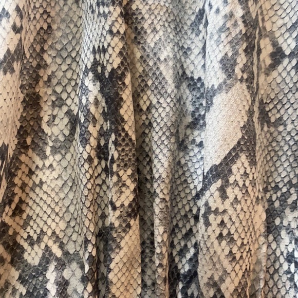 Frame Stylish Python Silk Sleeveless top with keyhole front. Chic and Lux style. - Picture 6 of 9